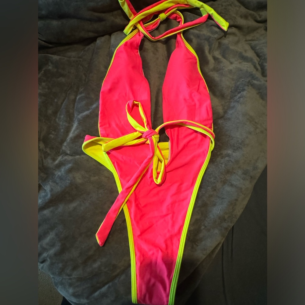 Sexyyyyy thong one piece! 🔥 new never used